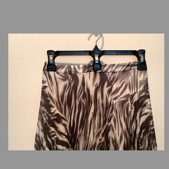 Talbots Classic  summer Zebra print pleated and lined skirt Size 10, side zipper - Picture 3 of 8